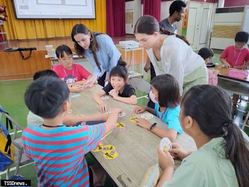 大葉大學英語系服務學習深耕三春國小