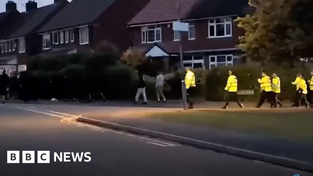 Police disperse groups near Solihull mosque