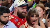 Travis Kelce Shares What Overwhelming Situations Girlfriend Taylor Swift 'Thrives' In