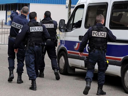 Masked gunmen kill 1 & injure 5 in attack on wedding hall in France