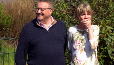 Escape to the Country host forced to halt BBC show as couple 'struggling'