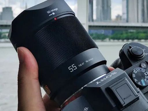 衝擊原廠「窮人三寶」！SG-Image AF 55mm F1.8 STM 逆通漲 - DCFever.com