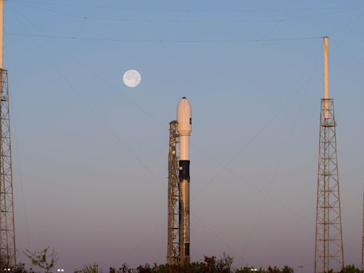 TODAY: SpaceX readies Falcon 9 for morning launch on Cape Canaveral