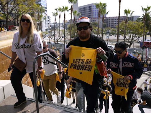 Padres Fans Are Filling Petco Park to Capacity; Padres Aren't Returning the Love