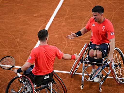 'It was electric in there' - GB's Alfie Hewitt and Gordon Reid reach third straight gold medal match at Paris 2024 - Eurosport