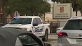 Tiroteo en estacionamiento de escuela en Palm Beach obliga al cierre del campus