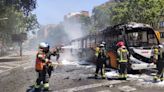 Un autobús urbano se incendia en pleno centro de Barcelona