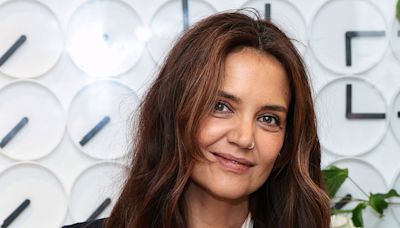 Katie Holmes and Tom Cruise's Daughter Suri Celebrates High School Graduation With Mom - E! Online