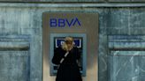 Los accionistas de BBVA votarán en julio sobre la ampliación para atender la opa de Sabadell