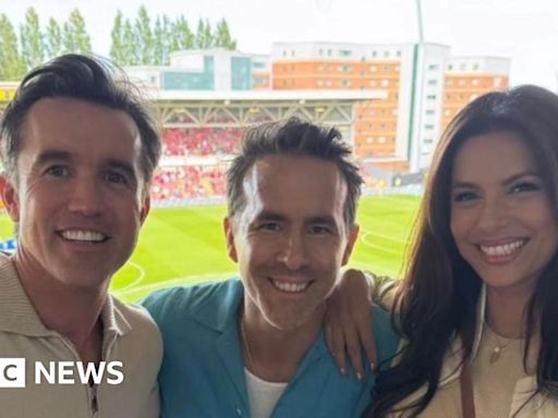 Eva Longoria joins Ryan Reynolds and Rob McElhenney at Wrexham FC