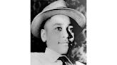 Emmett Till: Statue of lynched black teenager to be unveiled in Mississippi town decades after his death