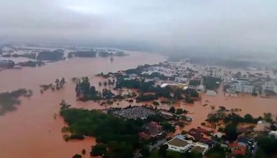 Los dramáticos registros que dejan las fuertes lluvias en Brasil - La Tercera