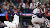 Astros 'unravel' in eighth, lose second straight to Mariners