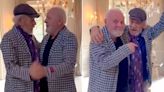 Lendas do cinema, Anthony Hopkins e Ian McKellen dançam juntos; assista
