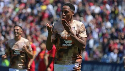 Yerry Mina habría decidido su futuro tras terminar la temporada con Cagliari