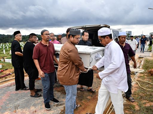 Malaysia’s first non-political education minister, Musa Mohamad, dies at 81, laid to rest in Kota Damansara