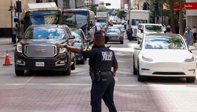 Shooting in downtown Dallas wounds 3, shuts down traffic. Here’s what we know