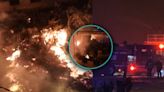 Gigantesco incendio devora fábrica papelera en Ate: bomberos luchan por controlarlo