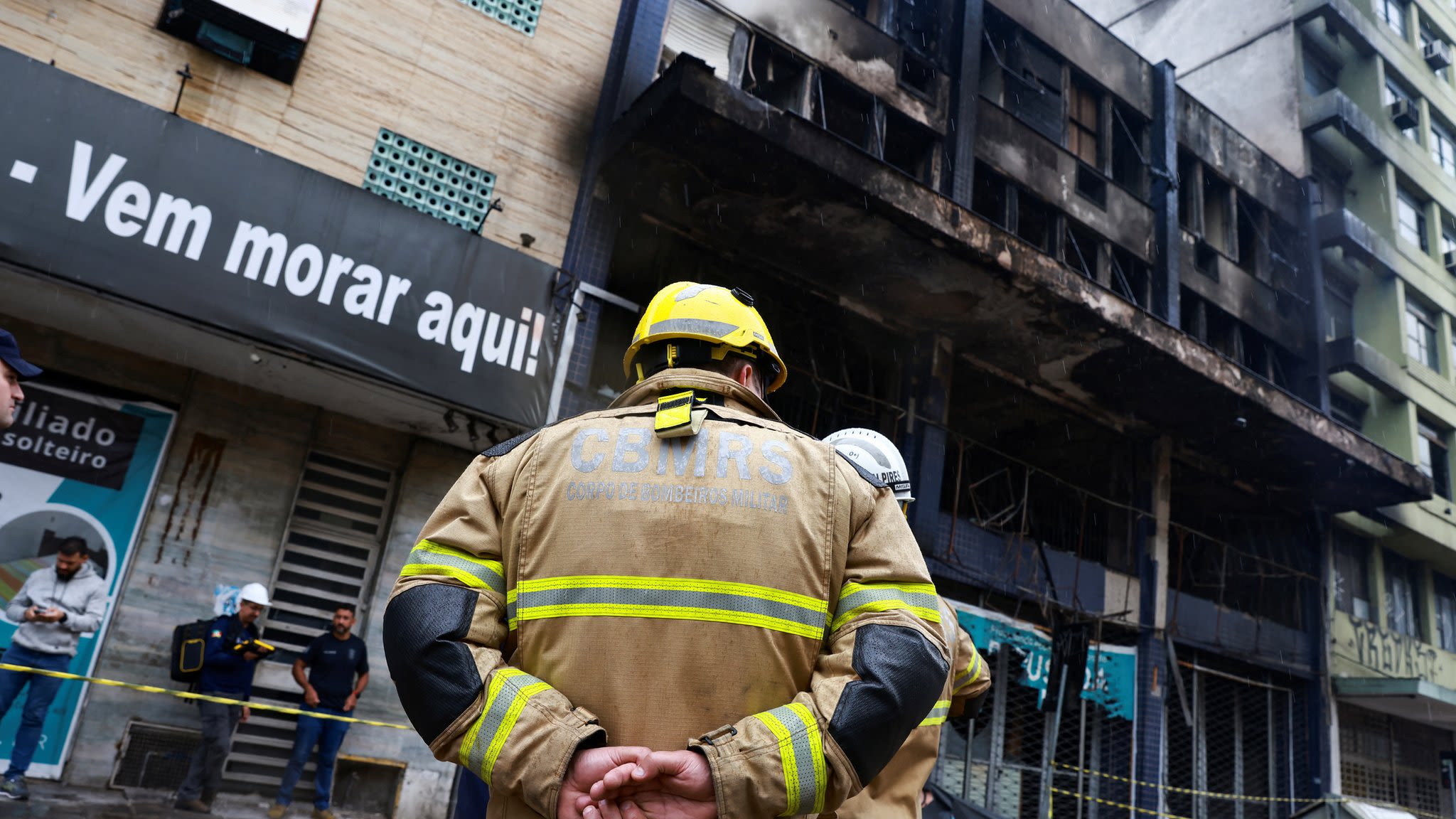 Brazil fire: 10 killed in homeless guesthouse fire