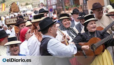 Tegueste se tiñe de folclore para dar inicio a la temporada de romerías en Tenerife