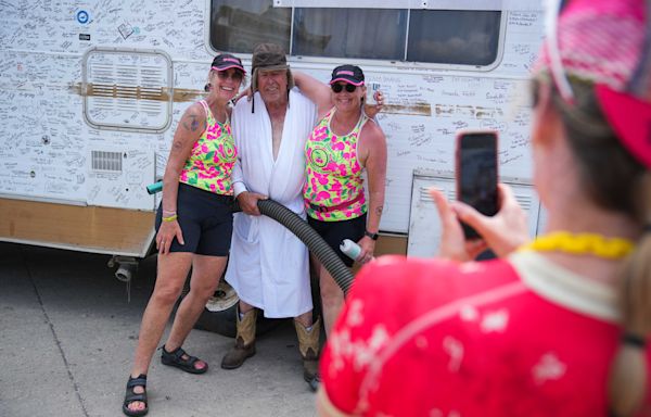 RAGBRAI makes a stop in Griswold, Iowa, bringing riders into 'National Lampoon's Vacation'