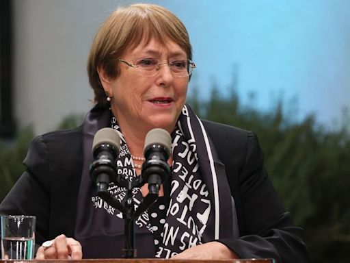Ad portas de primarias: Bachelet respalda candidatura de Juan Valdés a alcaldía de La Granja - La Tercera