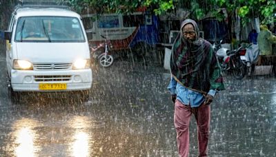 Delhi rains: IMD issues yellow alert, roads waterlogged; Check traffic advisory, routes to avoid