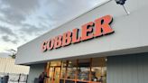 Gobbler opens to long waits and high-priced food