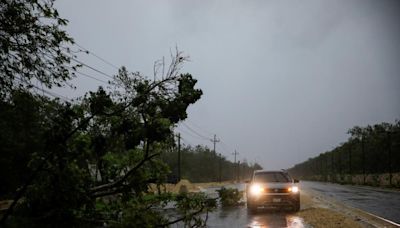 Mexico's coast battered by Hurricane Beryl