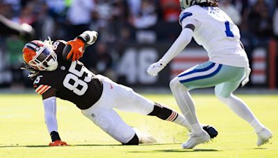 NFL Insider Shares Troubling Injury Update For Cleveland Browns TE David Njoku