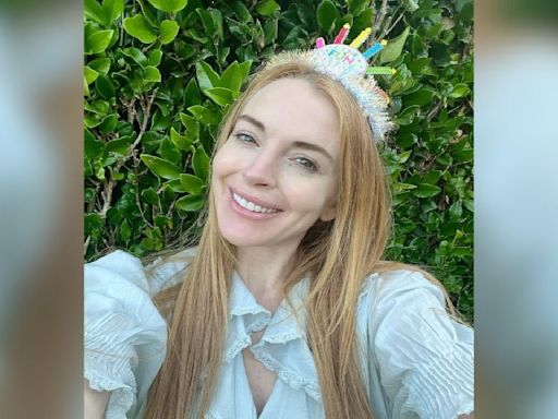 Lindsay Lohan Reunites With Mickey Mouse At Disneyland; Talks About The Freaky Friday