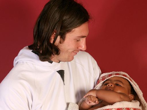 'Beginning of two legends': Messi photoshoot with baby Lamine Yamal goes viral | ITV News