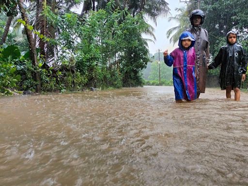 Uttara Kannada landslide: Bodies of 7 recovered, 3 persons missing as rescue operation underway