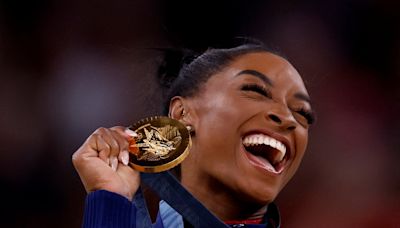 Simone Biles logra su tercera medalla de oro en salto en los Juegos de París; la brasileña Rebeca Andrade quedó segunda