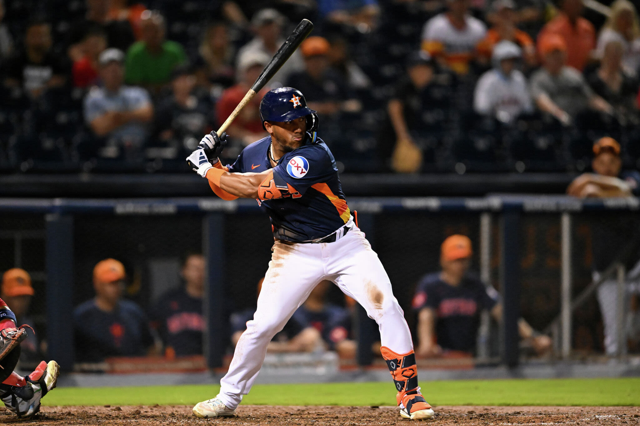 Astros rookie Pedro León's jersey number a fond one for fans