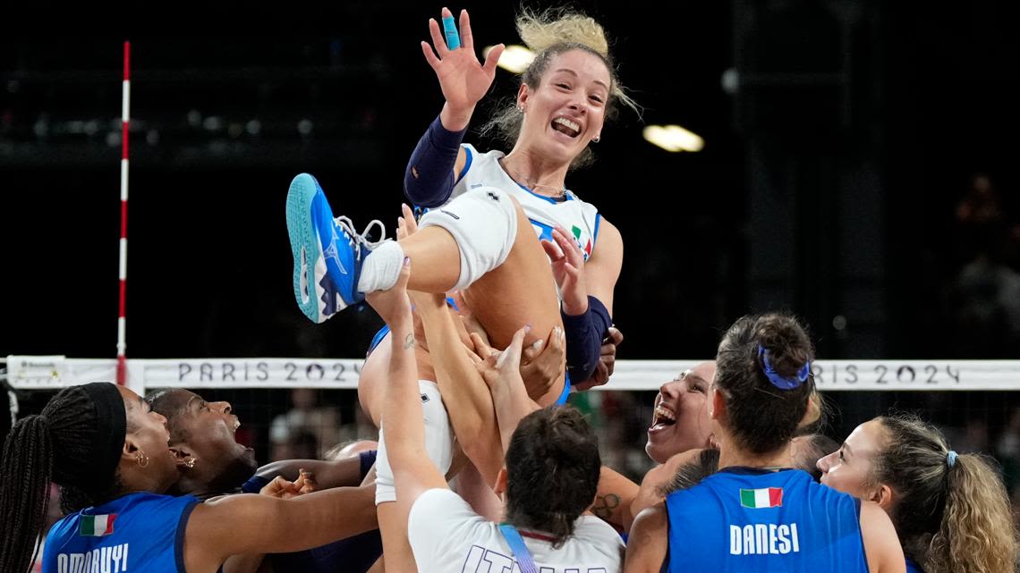 Italy beats defending champion US for gold in women's volleyball at Paris Olympics