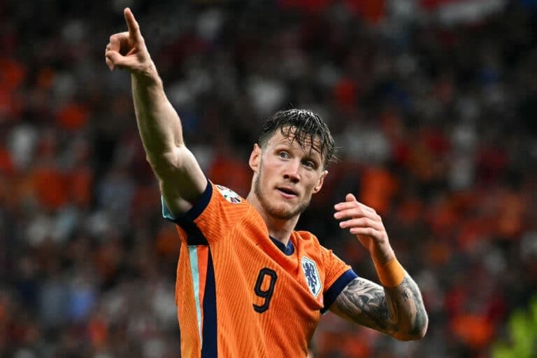 Roma and Ajax battle it out for Wout Weghorst