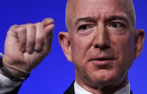 Jeff Bezos convinced his siblings to invest $10K each in his online startup called Amazon and now their stake is worth over $1B — 2 ways to get rich outside of the S&P 500