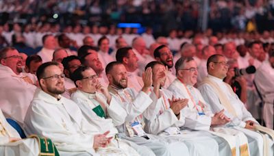 Scott Hahn urges priests to ‘rekindle Eucharistic amazement’