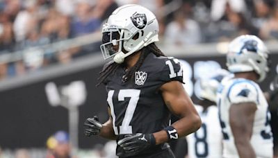 Raiders’ Antonio Pierce declines to discuss Davante Adams’ trade request: ‘Just focused on Denver’