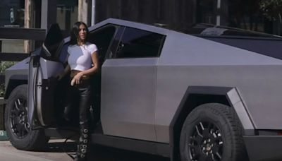 De Kim Kardashian a Lady Gaga: los famosos se rinden ante la Tesla Cybertruck - La Tercera