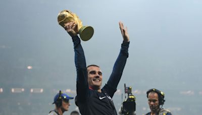 Antoine Griezmann announces international retirement