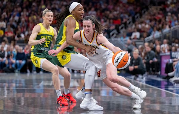 'Reality check': Caitlin Clark 1, Diana Taurasi 0. Rookie's near triple-double wins over GOAT