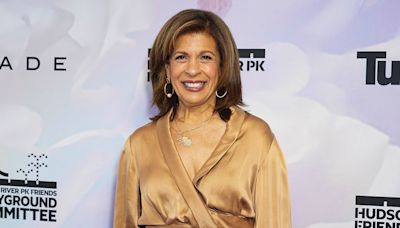 Hoda Kotb Fixes Wardrobe Malfunction With a Stapler While Filming 'Today' In Paris
