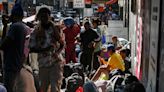 Un millar de africanos van a alcaldía de Nueva York por falso rumor de permisos de trabajo