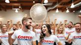 Novios se casan con boda inspirada en Costco