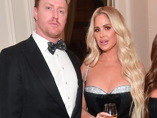 See “F--king Basket Case” Kim Zolciak Break Down Over Kroy Biermann Divorce in Surreal Life Tease - E! Online