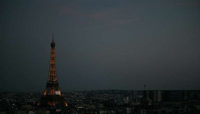 Anillos olímpicos "permanecerán en la Torre Eiffel" tras los Juegos, anuncia alcaldesa de París | Teletica