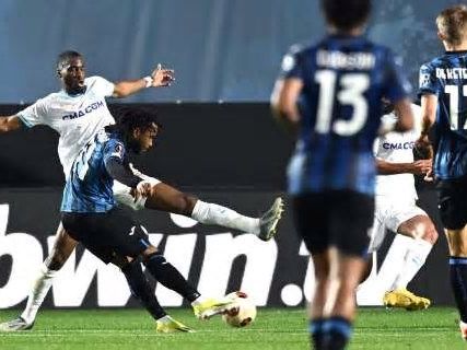 L'Atalanta batte 3-0 il Marsiglia e vola in finale: Correa perde l'ultimo treno del riscatto. La Roma sogna, poi si risveglia