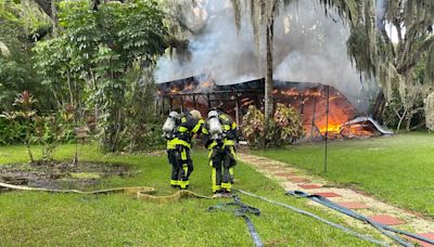 Lightning strike ignites large shed in Palmetto